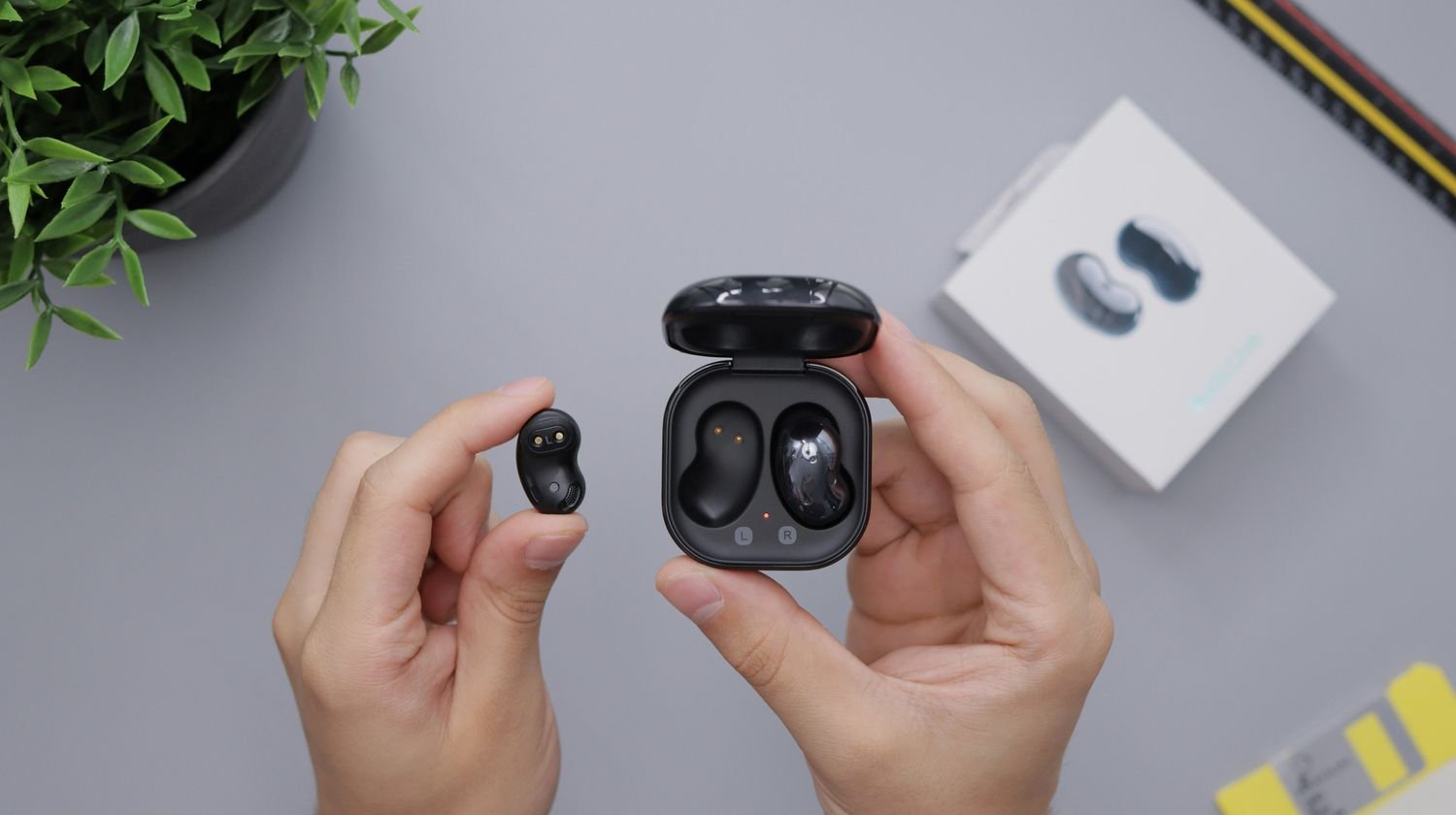 How to Connect Wireless Earbuds to Any Device Easily